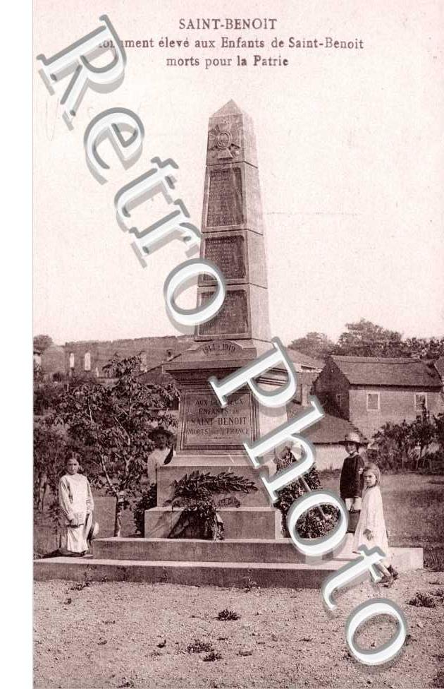 Monument eleve aux enfants de Saint Benoit morts pour la patrie
