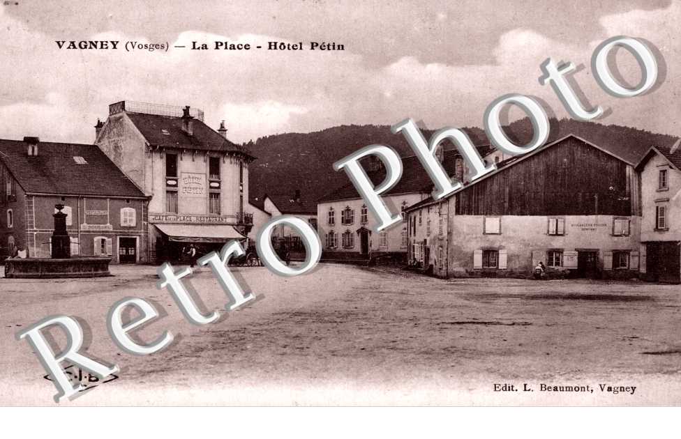 La place - Hotel Petin