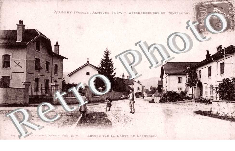 Entree par la Route de Rochesson