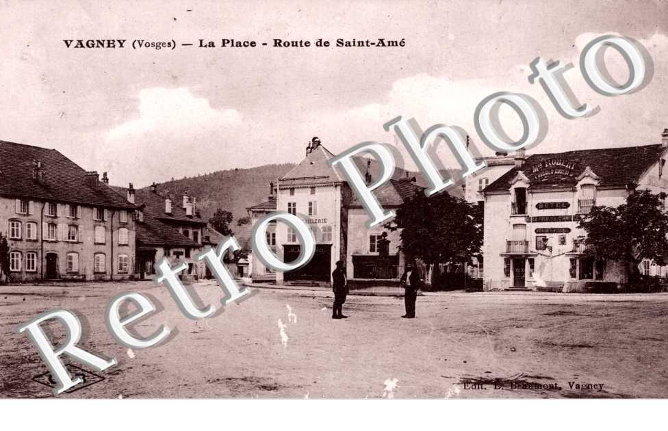 La Place et Route de St Ame