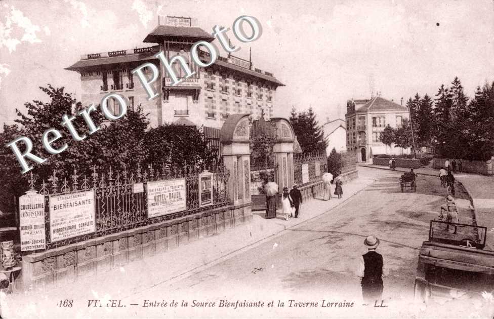 Entree de la Source Bienfaisante et la Taverne Lorraine
