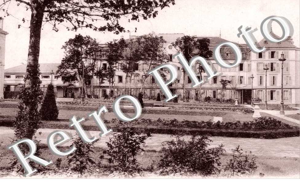 l&#039;hotel de l&#039;Etablissement et les nouveaux jardins