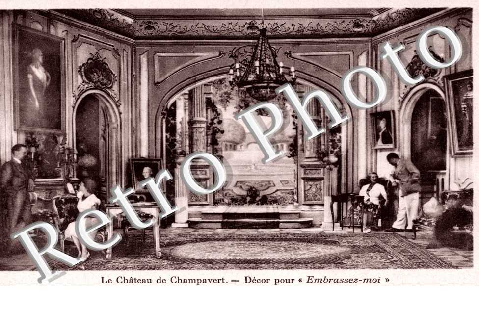 le Chateau de Champavert Decor pour Embrassez-moi  Theatre du caison de Vittel  C.P. Cousin Directeur Artistique