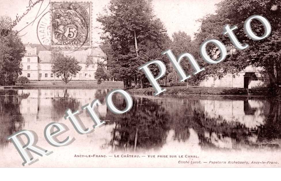 le Chateau, Vue prise sur le Canal