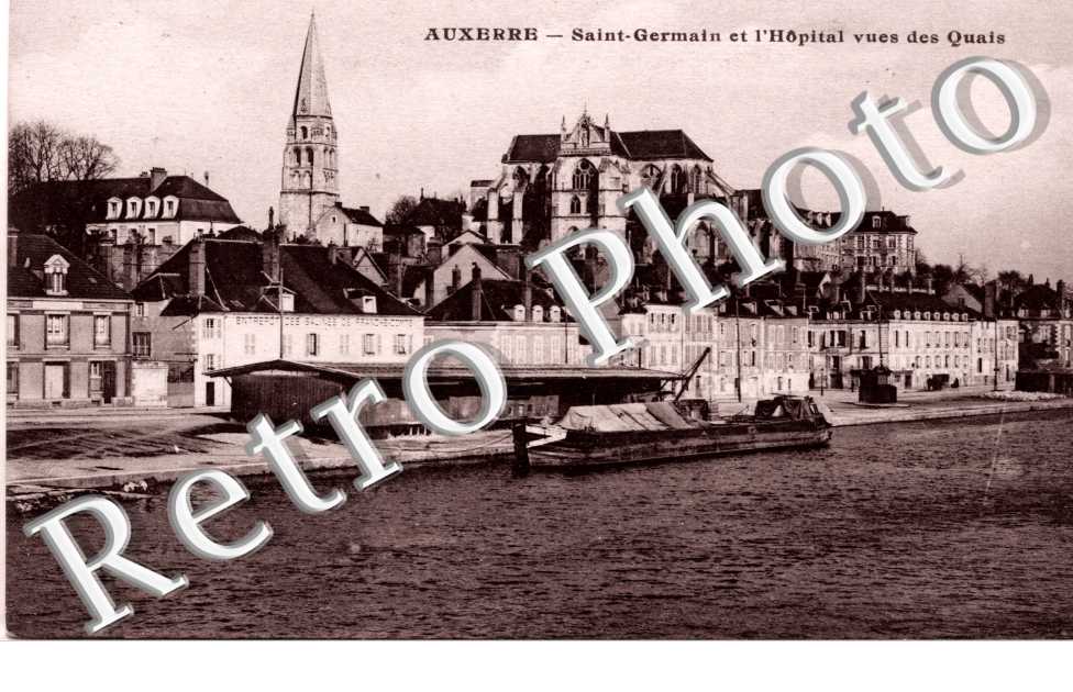 Saint Germain et l'hopital vu des quais