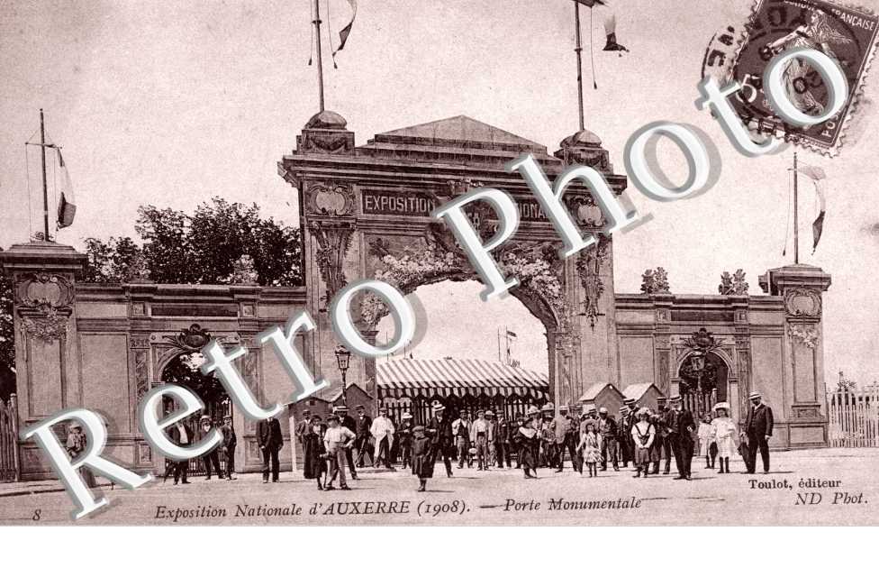 exposition nationale - porte monumentale