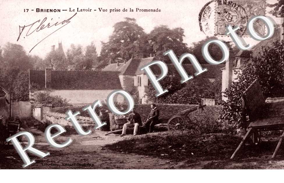 Brienon, le Lavoir, Vue prise de la Promenade