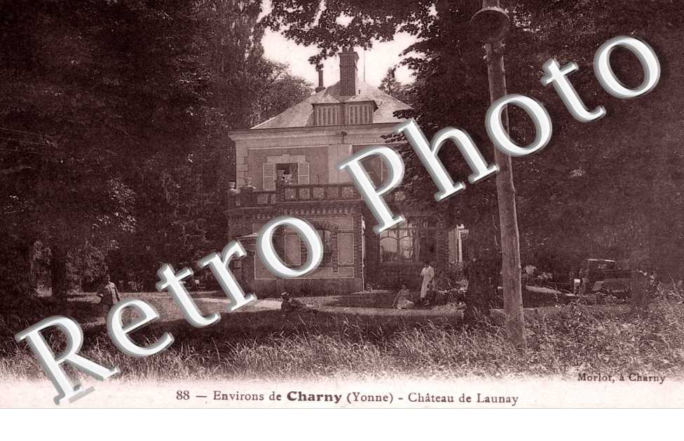 Environs de Charny, Chateau de Launay