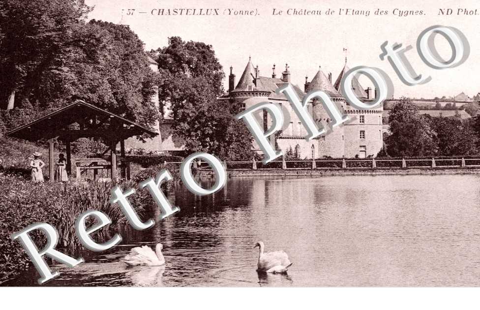 le Chateau de l&#039;Etang des Cygnes