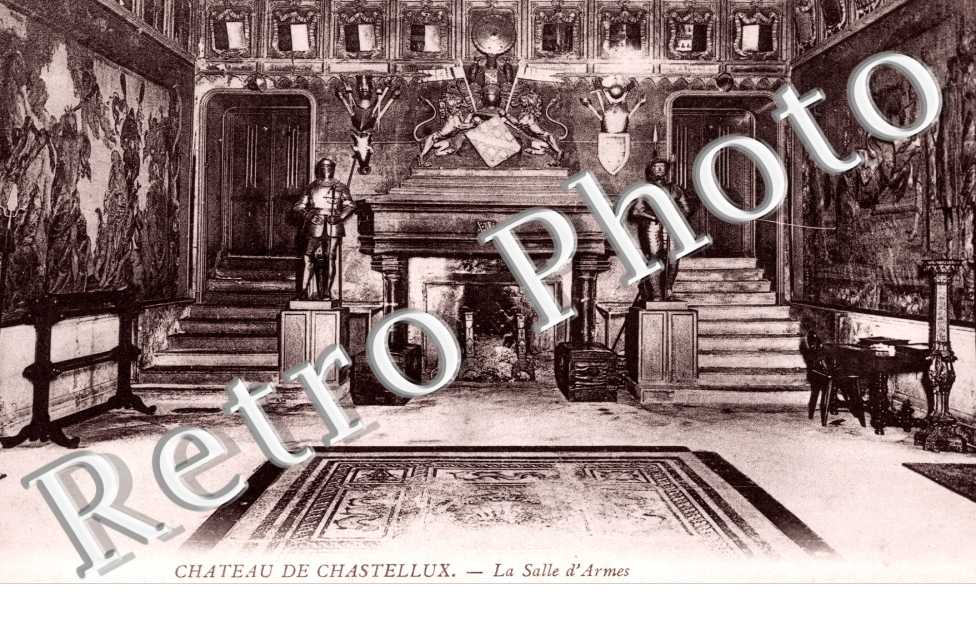 Chateau de Chastellux, la Salle d&#039;Armes