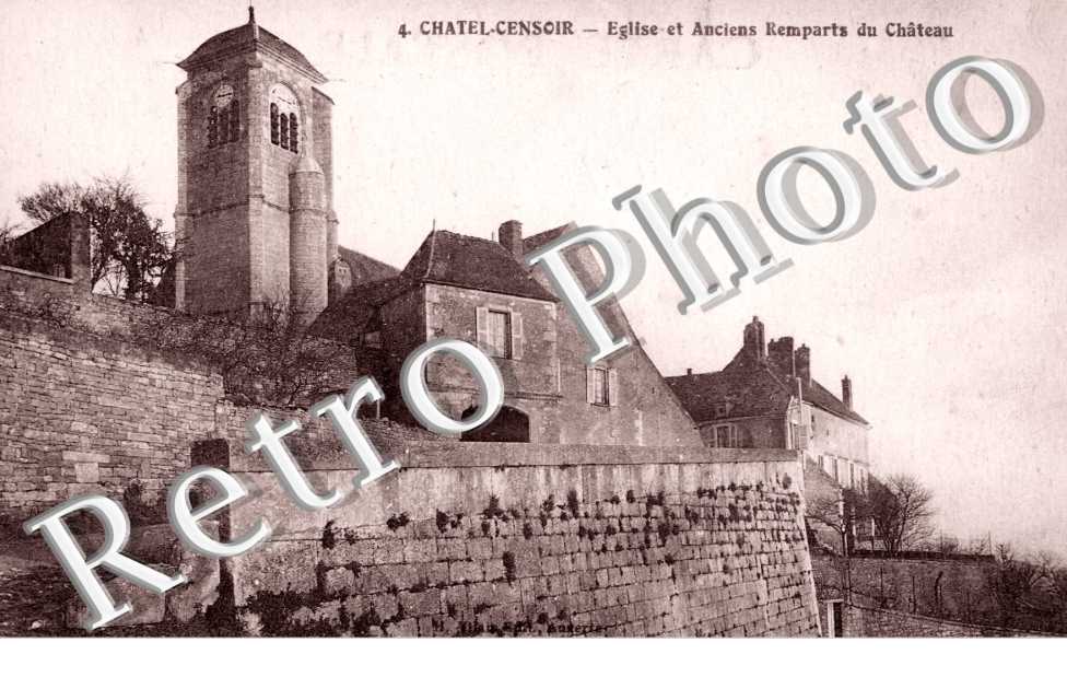 Eglise et Anciens Remparts du Chateau