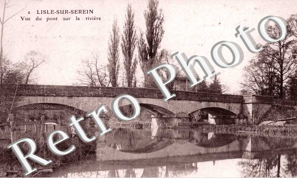 Vue du Pont sur la Riviere