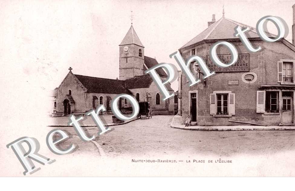 Nuits sous Ravieres, Place de l&#039;Eglise