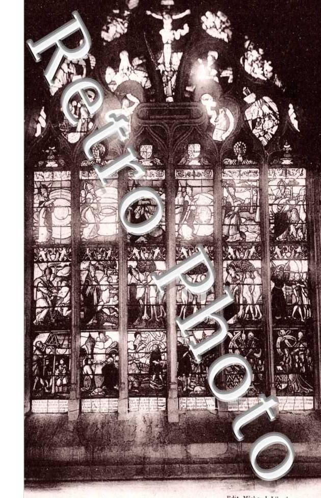 Interieur de l'Eglise - Vitrail