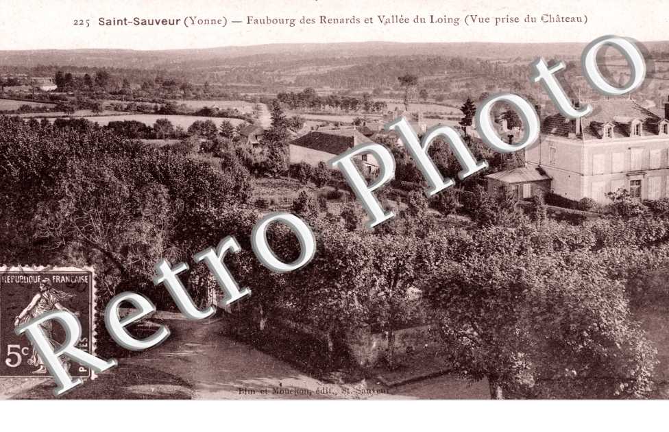 le Faubourg des Renards et la Vallee du Loing (Vue prise du Chateau)