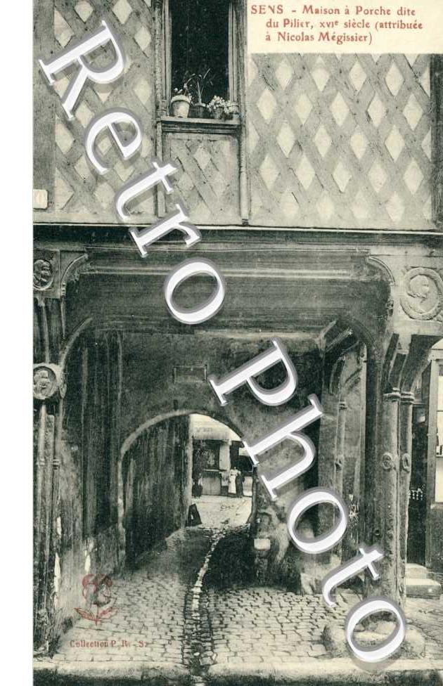 Maison a Porche dite du Pilier