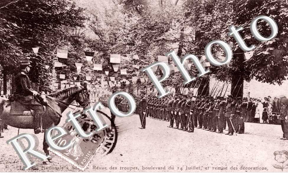Fete Nationale - Revue des Troupes