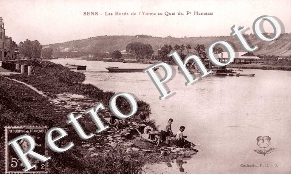 les Bords de l'Yonne au Quai du Petit-Hameau