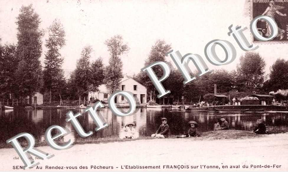 l'Etablissement Francois sur l'Yonne en aval du Pont de Fer