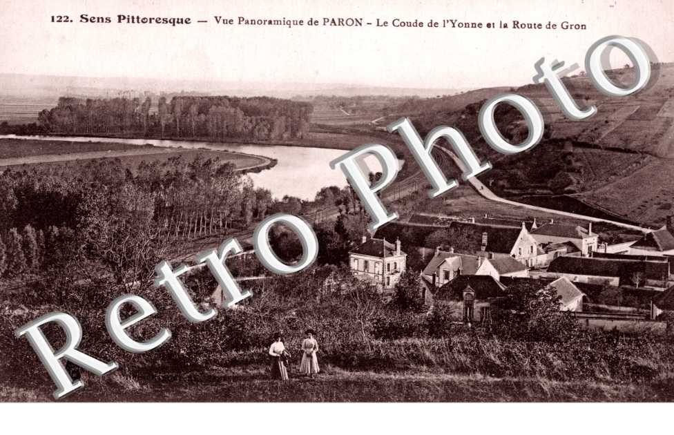 Vue Panoramique du Paron, le Coude de l&#039;Yonne et la Route de Gron