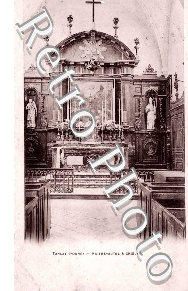 Interieur de l&#039;eglise, autel