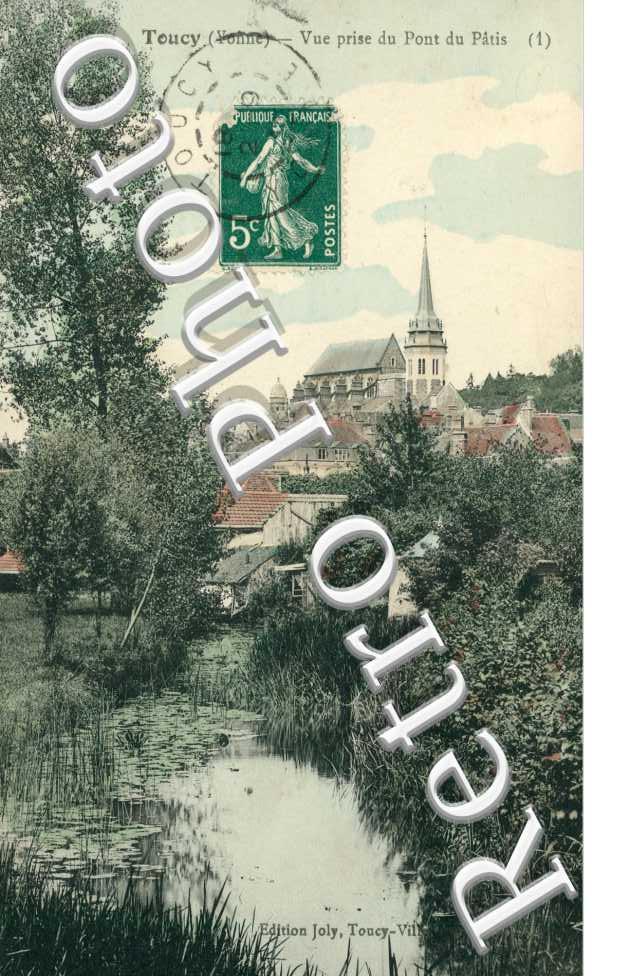 Vue prise du Pont du Patis