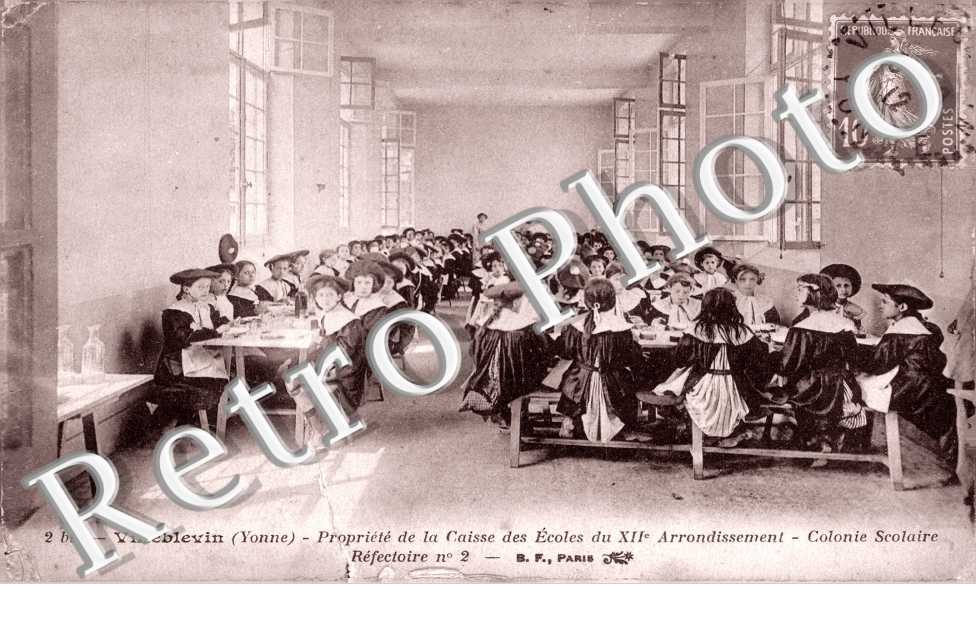 Propriete de la Caisse des Ecoles du XIIeme Arrondissement, Colonie Scolaire, Refectoire N°2