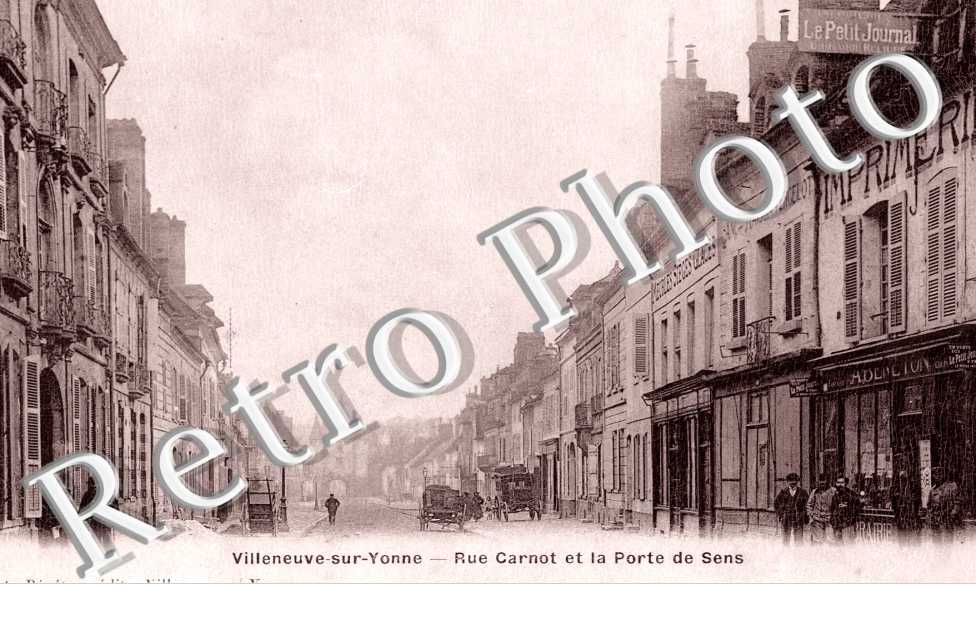 la Rue Carnot et la Porte des Sens