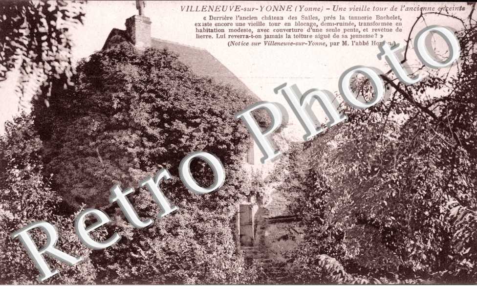 Une vieille tour de l'ancienne enceinte