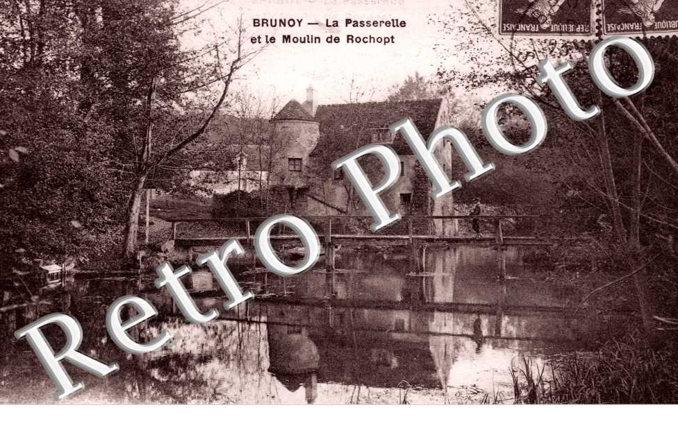 La Passerelle et le Moulin de Rochopt
