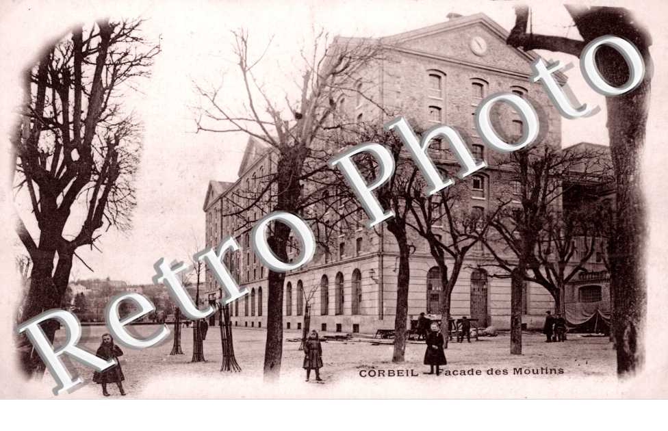 Facade des Moulins