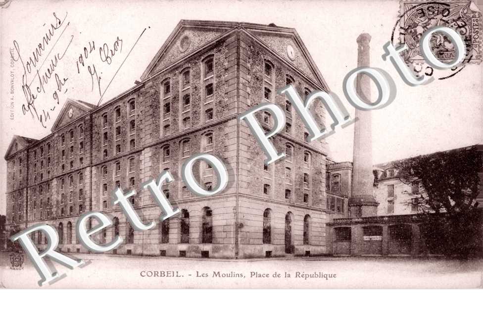 Les Moulins, Place de la Republique