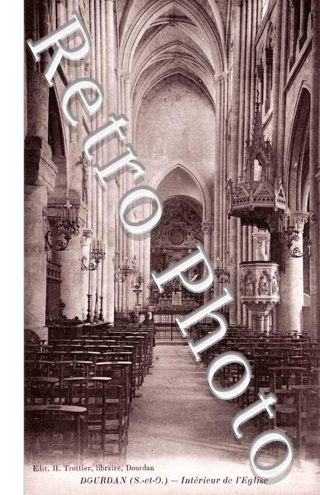 interieur de l&#039;eglise