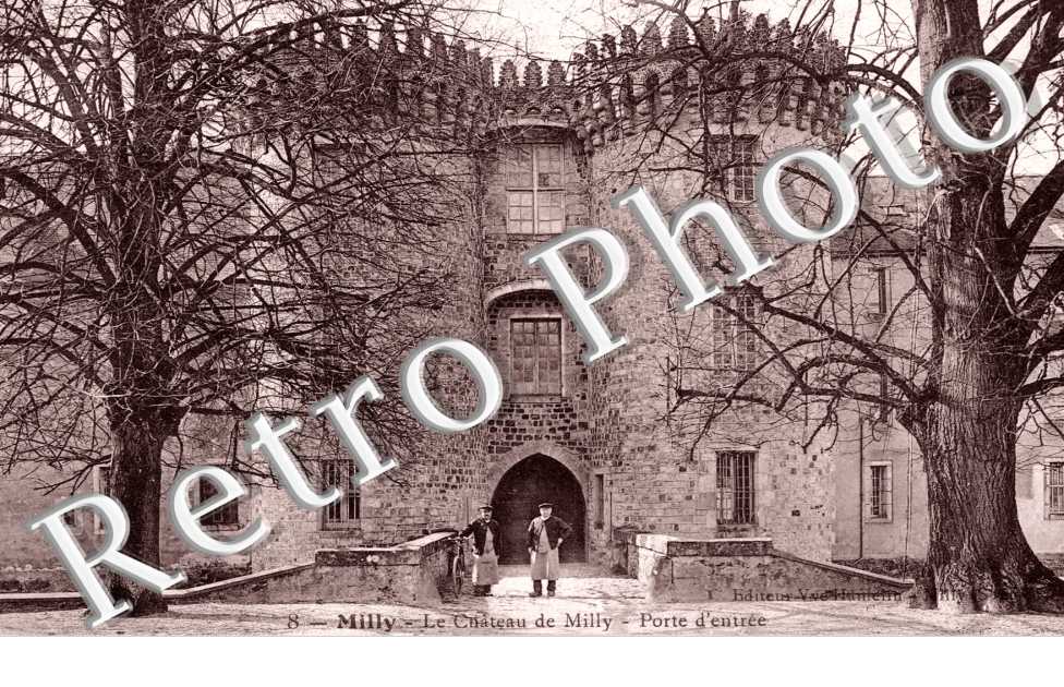 Le Chateau, Porte d'entree