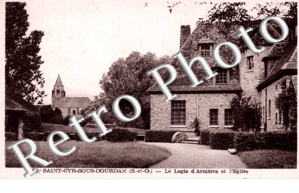 Le Logis d&#039;Arnieres et l&#039;eglise
