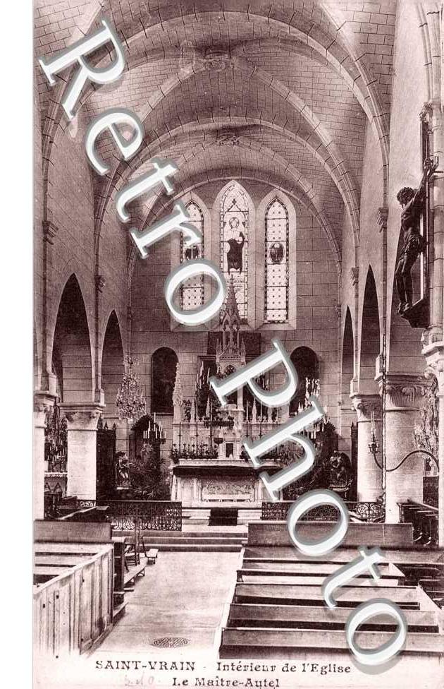 Interieur de l&#039;Eglise, le Maitre-Autel