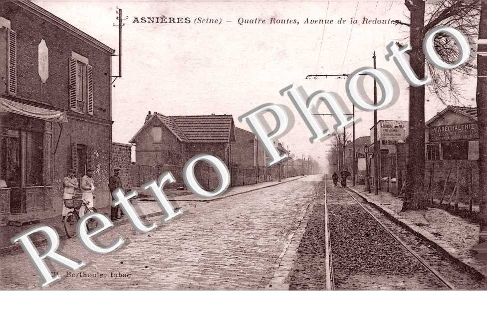 Quatre Routes, Avenue de la Redoute