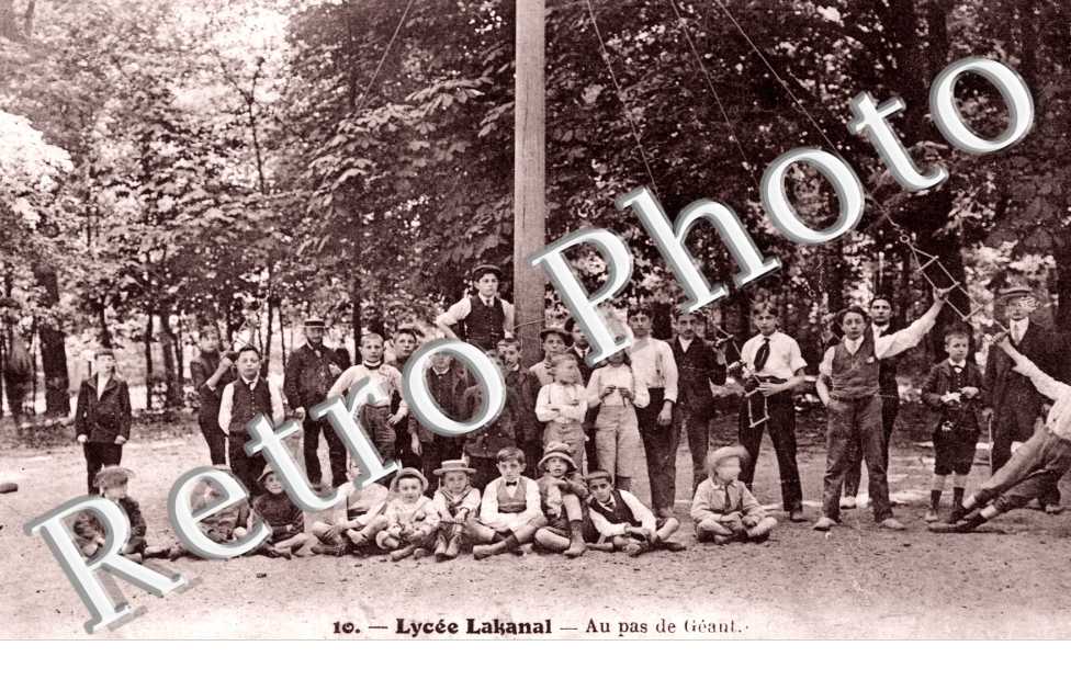 Lycee Lakanal (ecole) - Au pas de geant