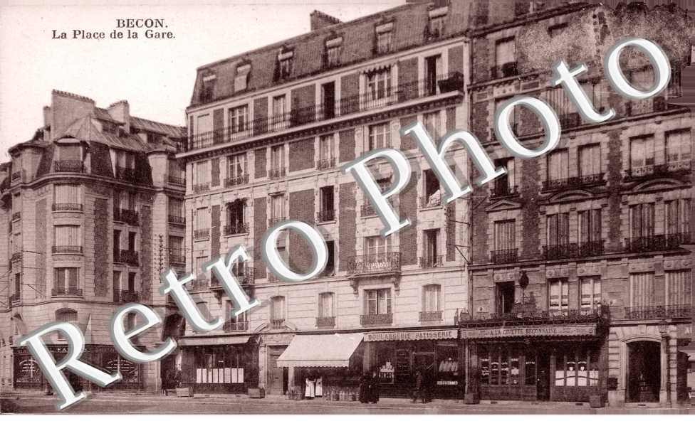 Becon les Bruyeres, la Place de la Gare