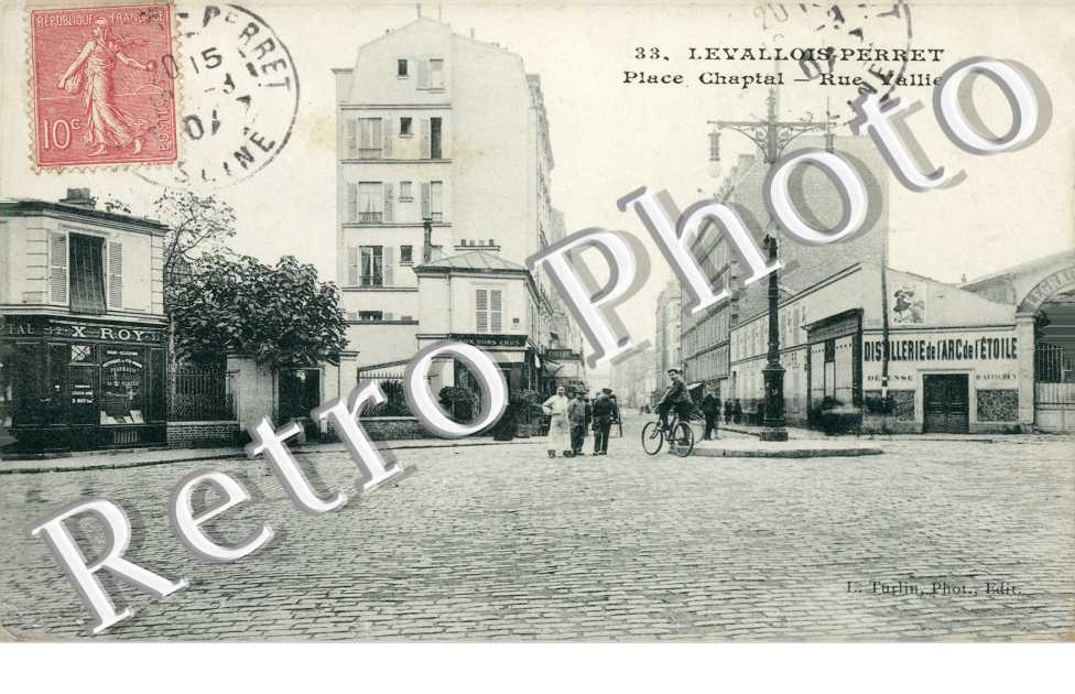Place Chaptal, Rue Vallier