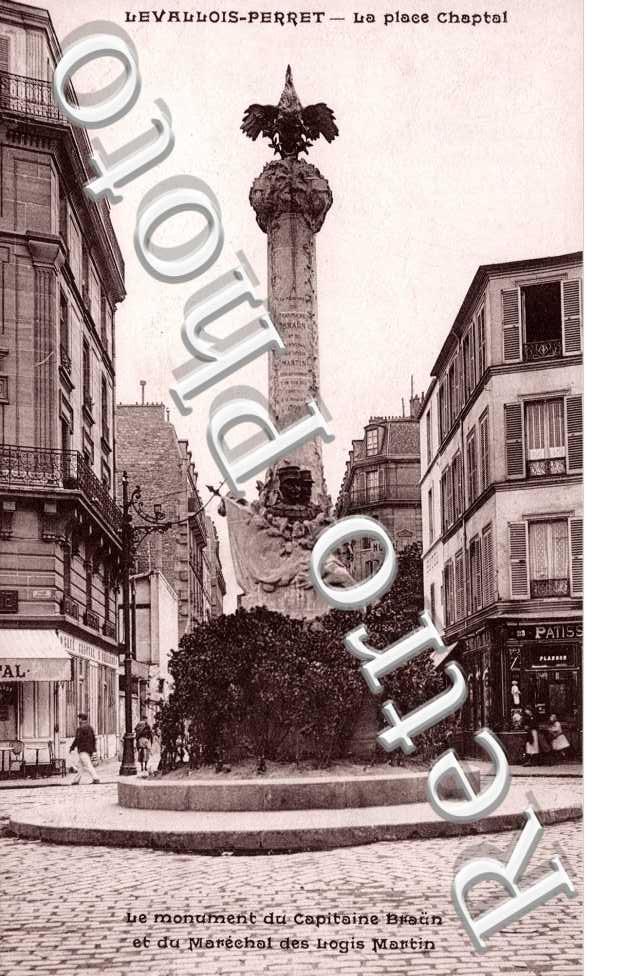 La Place Chaptal