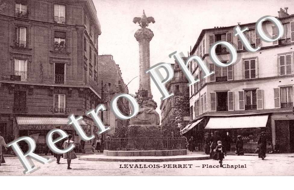 La Place Chaptal