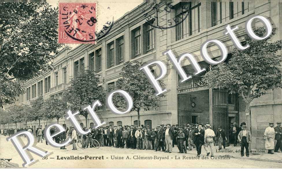 Usine A. Clement Bayard, la Rentree des Ouvriers