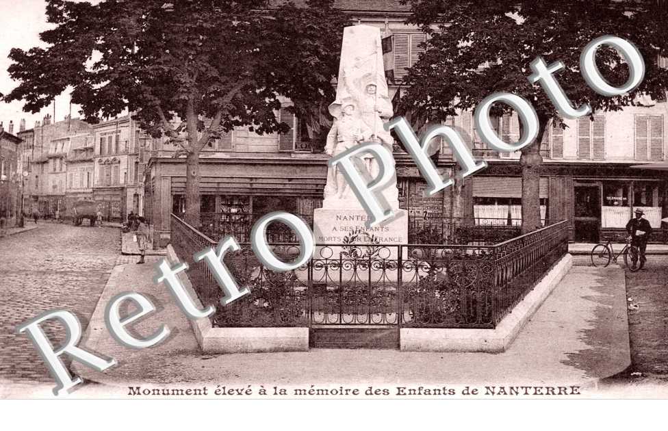 Monument eleve a la Memoire des Enfants morts pour la France