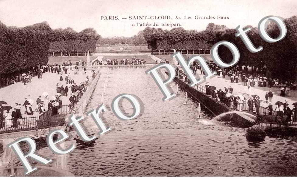 Les Grandes Eaux et L&#039;Allee du Bas Parc