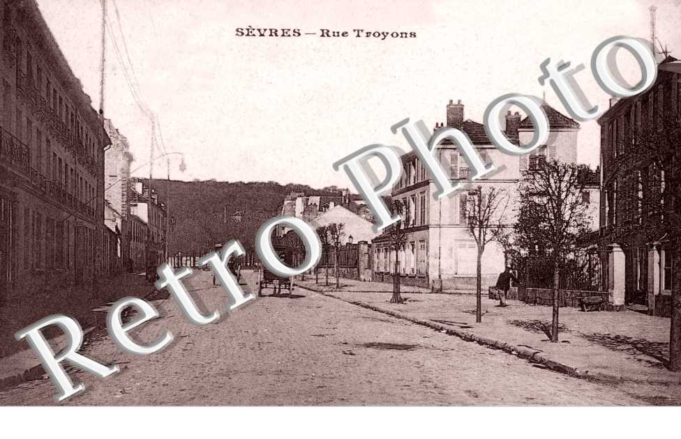 Rue Troyons