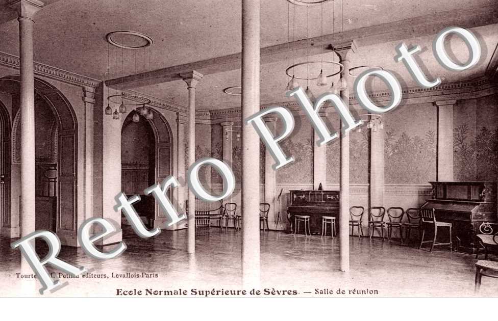 Ecole Normale Superieure, Salle de Reunion