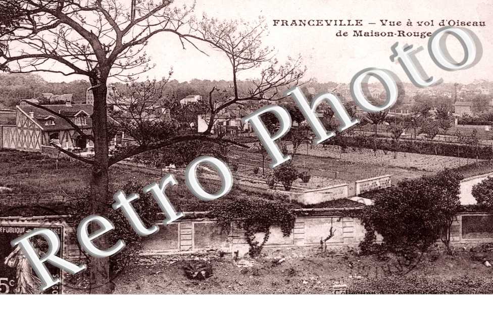 Franceville, Vue de Maison Rouge