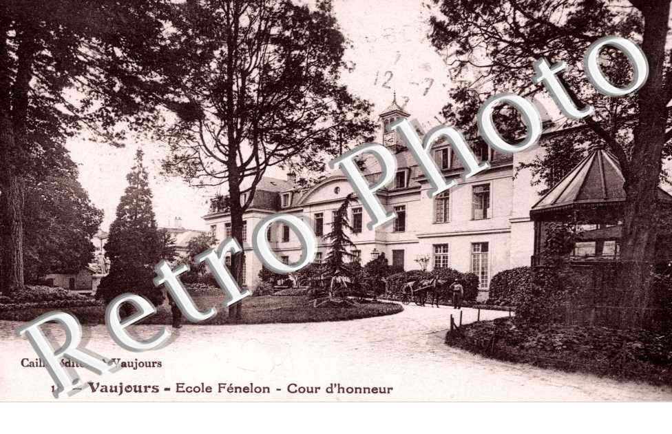 Ecole Fenelon, Cour d&#039;Honneur