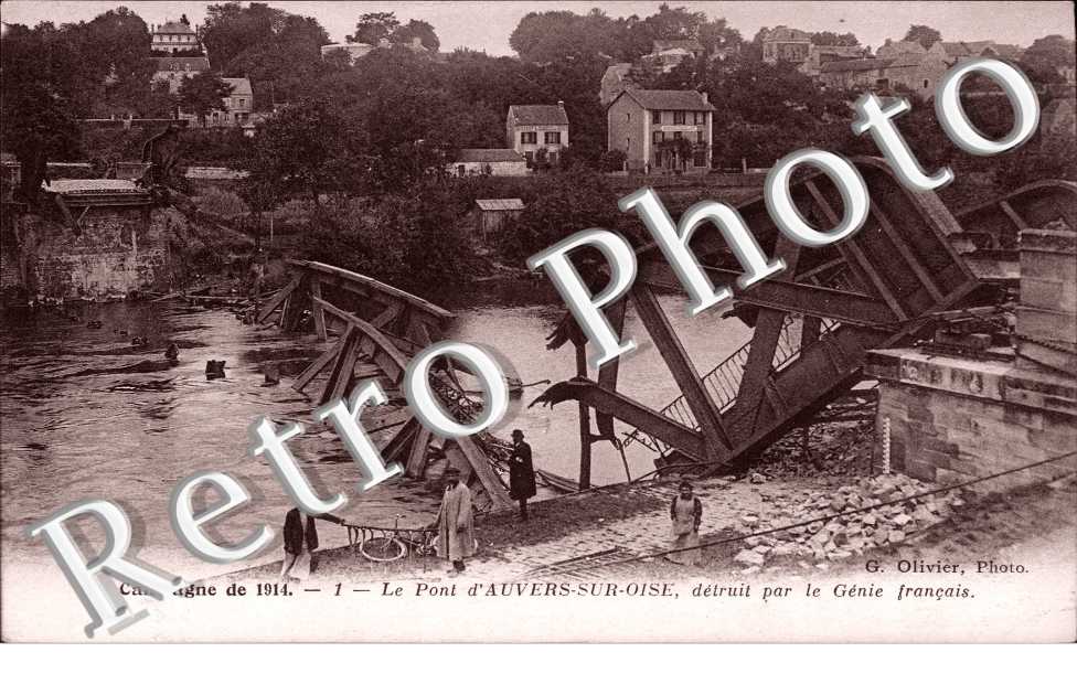 Le Pont detruit par le Genis Francais
